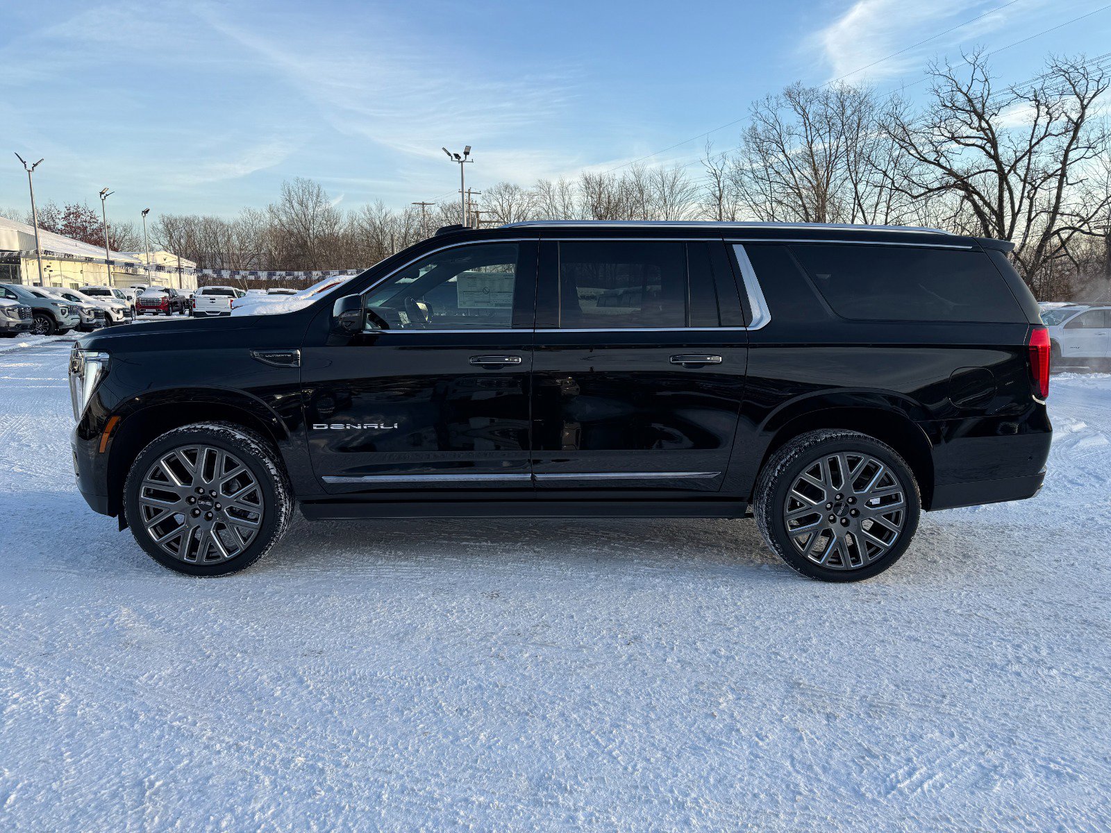 New 2026 GMC Yukon XL Denali Ultimate image 2