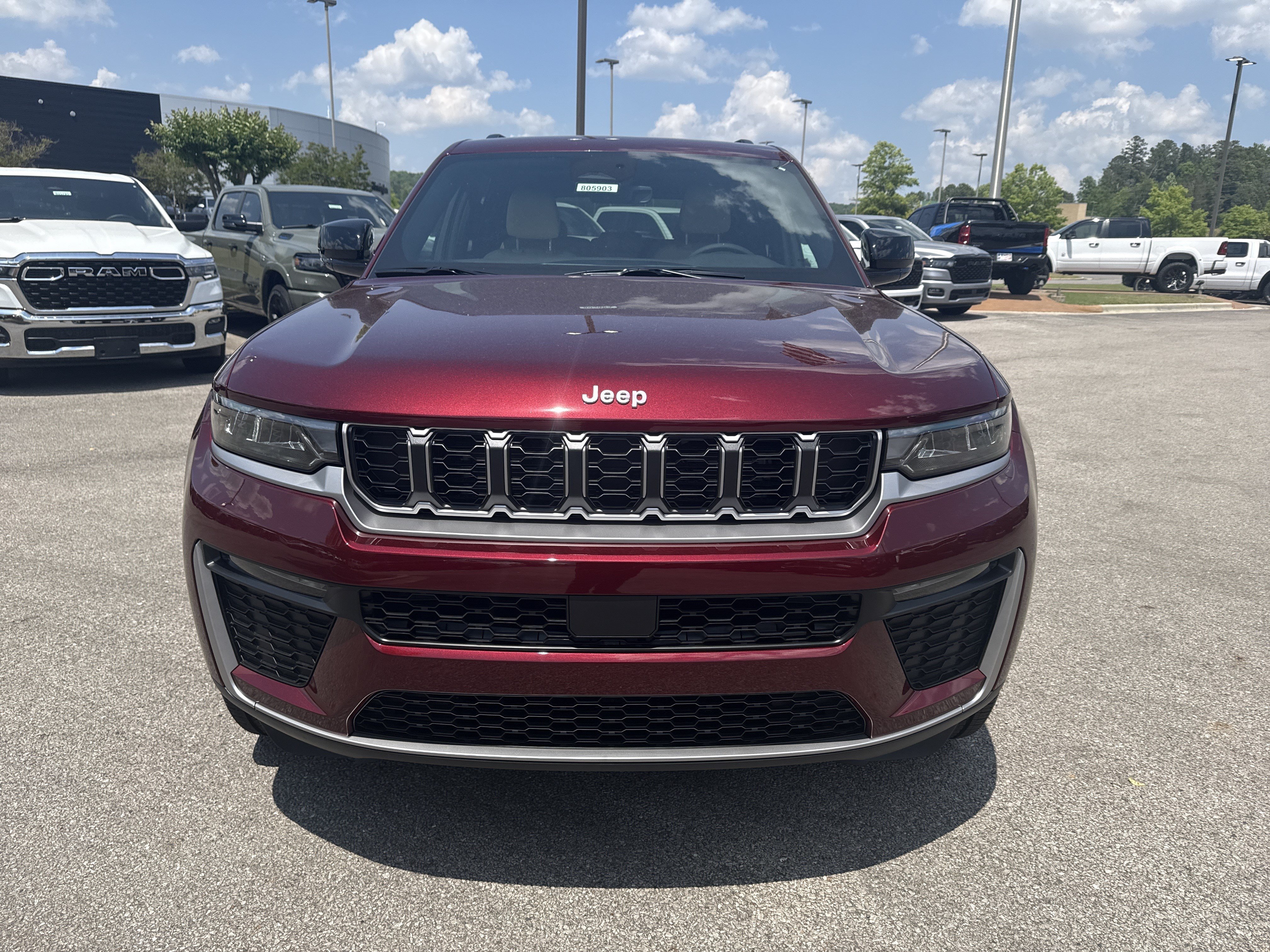 New 2026 Jeep Grand Cherokee Limited AWD/4WD image 2