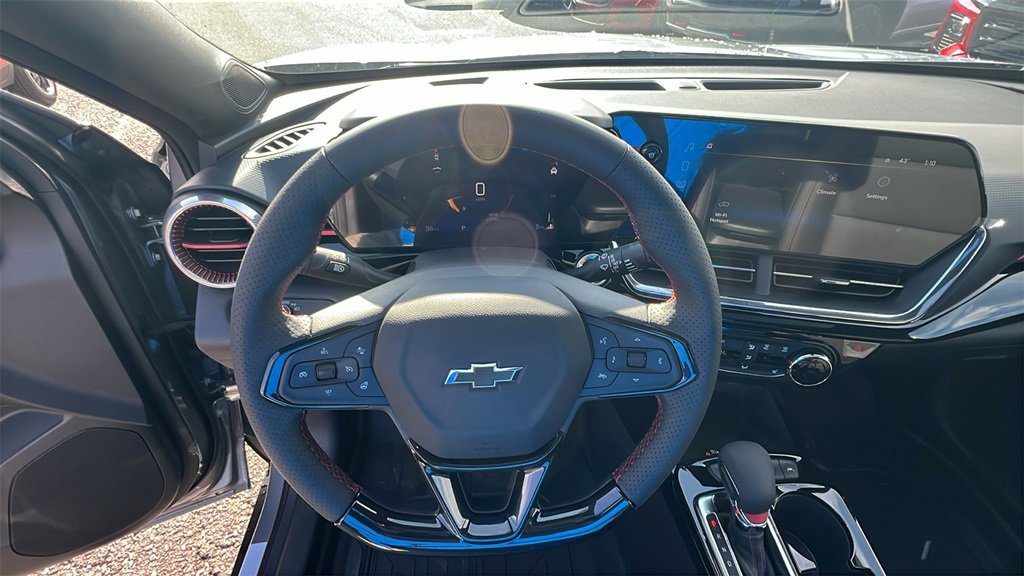 New 2026 Chevrolet Trax RS w/ Sunroof Package image 20