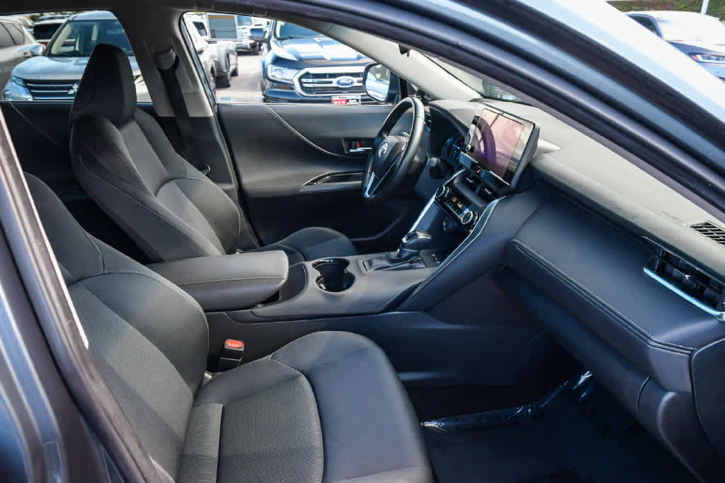 Certified 2024 Toyota Venza LE AWD/4WD image 16