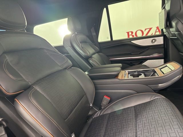 New 2025 Lincoln Navigator Black Label image 25