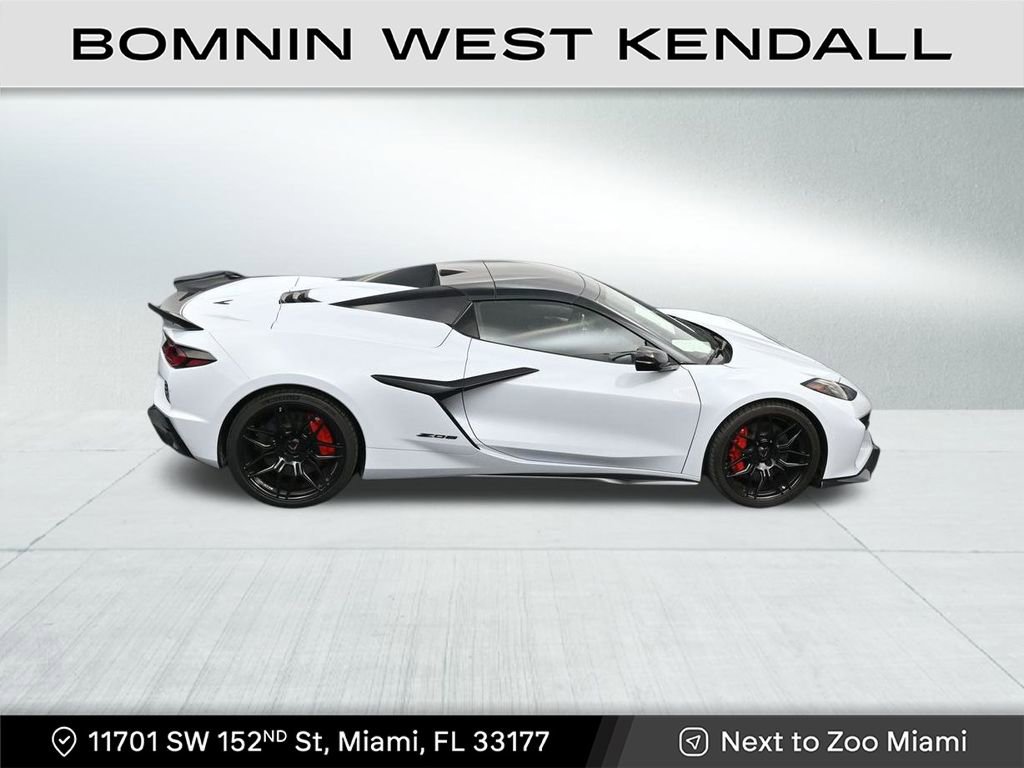 Used 2023 Chevrolet Corvette Z06 w/ Stealth Interior Trim Package image 17