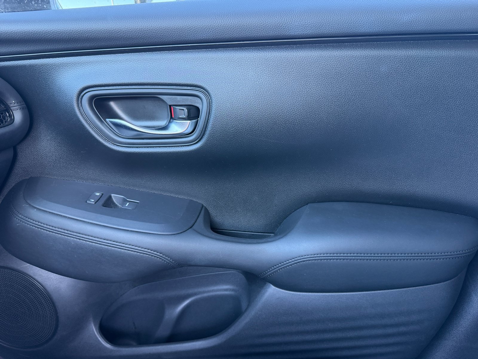 Used 2024 Honda HR-V LX image 16
