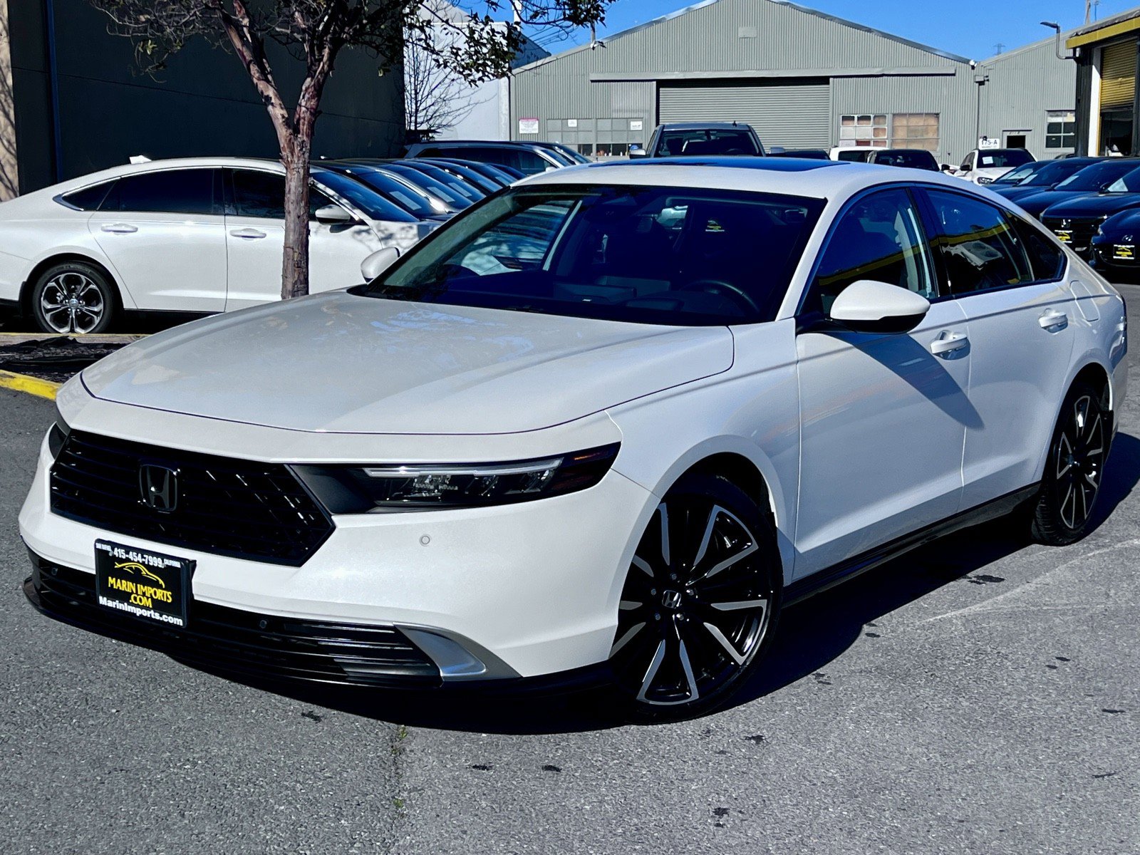 Used 2024 Honda Accord Touring image 2