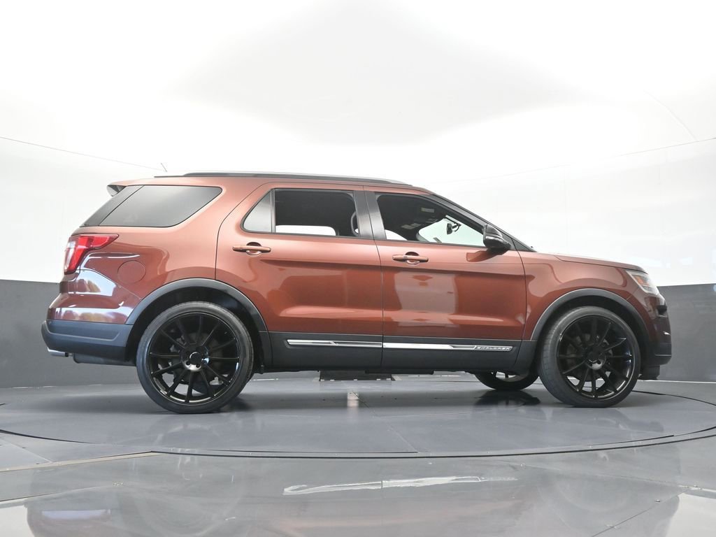 Used 2018 Ford Explorer XLT w/ Equipment Group 202A FWD image 59