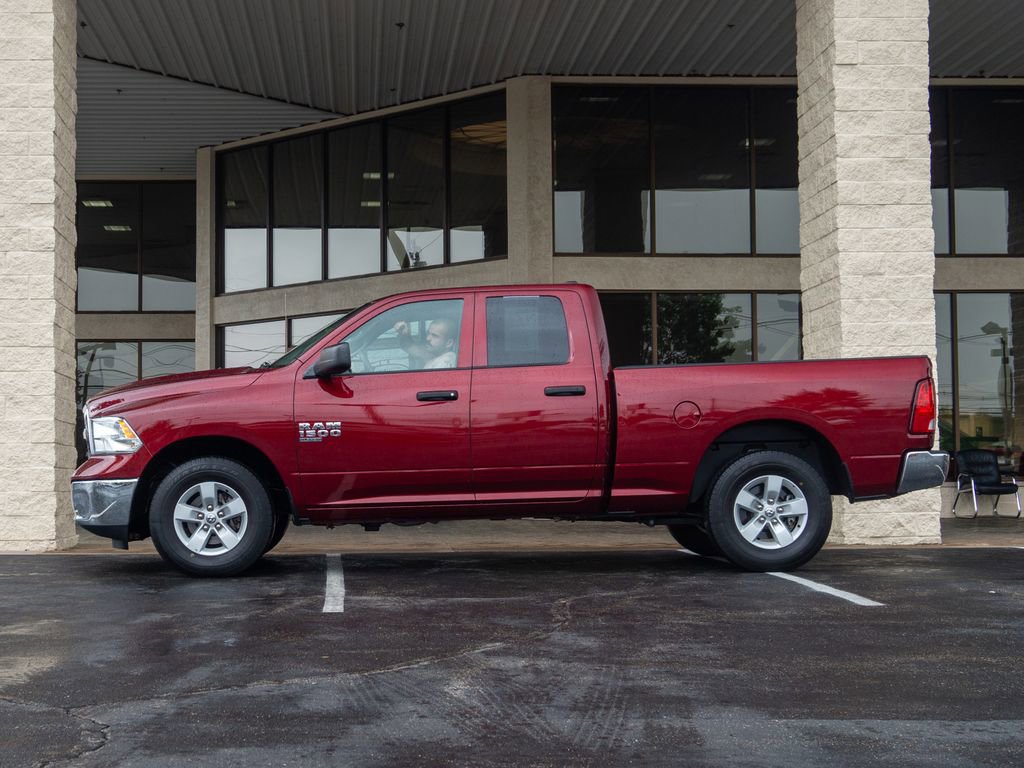 Used 2024 RAM 1500 Classic SLT image 9