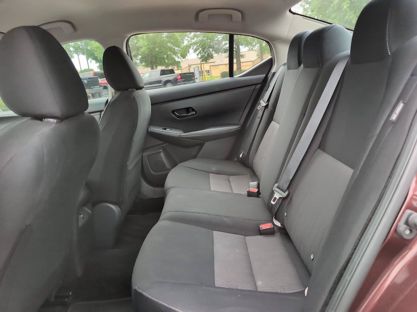 Used 2024 Nissan Sentra SV FWD image 32