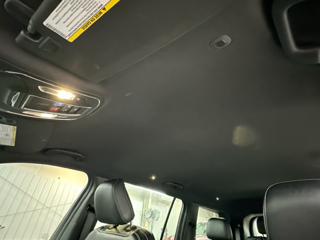 Used 2024 Jeep Grand Cherokee L Laredo RWD image 11