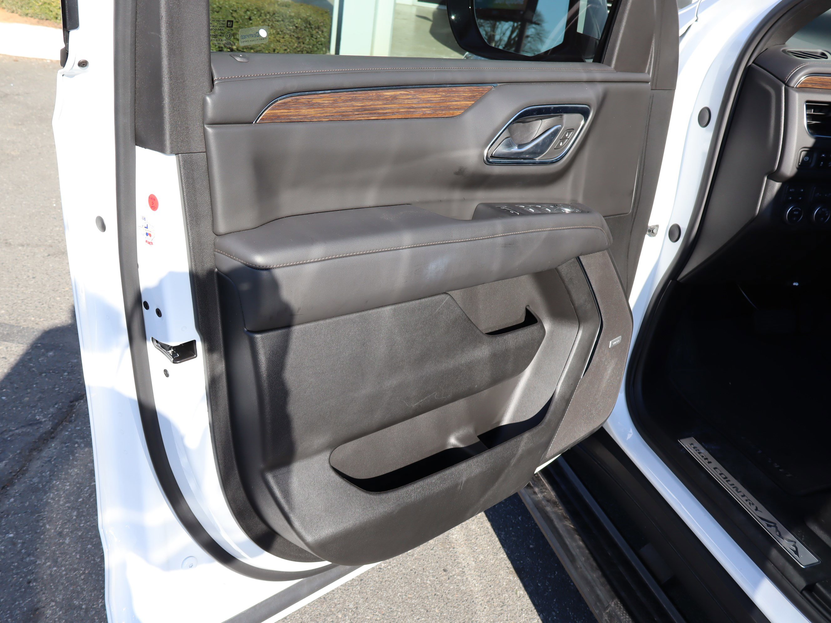 Certified 2024 Chevrolet Tahoe High Country image 17