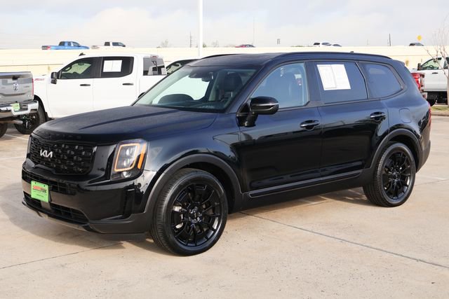 Used 2022 Kia Telluride EX w/ EX Premium Package image 3
