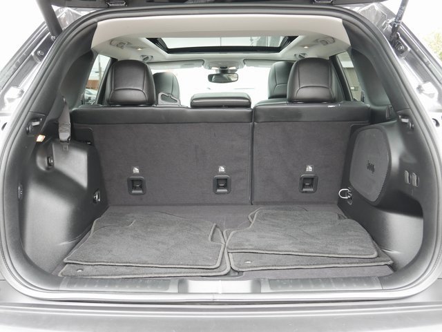 Used 2022 Jeep Cherokee Limited image 11