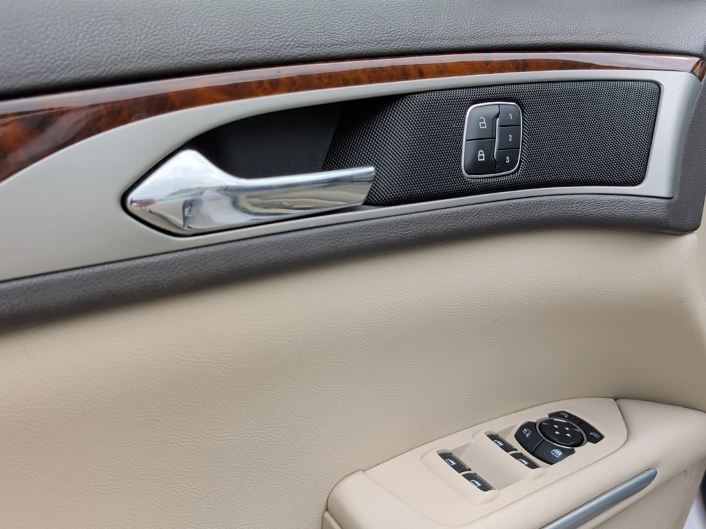 Used 2016 Lincoln MKZ w/ Equipment Group 300A Reserve FWD image 15