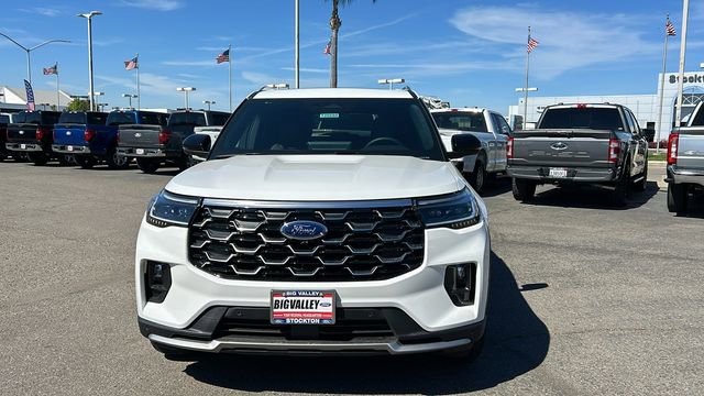 New 2026 Ford Explorer Platinum RWD image 8