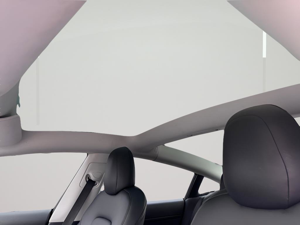 Used 2021 Tesla Model 3 Standard Range Plus image 18