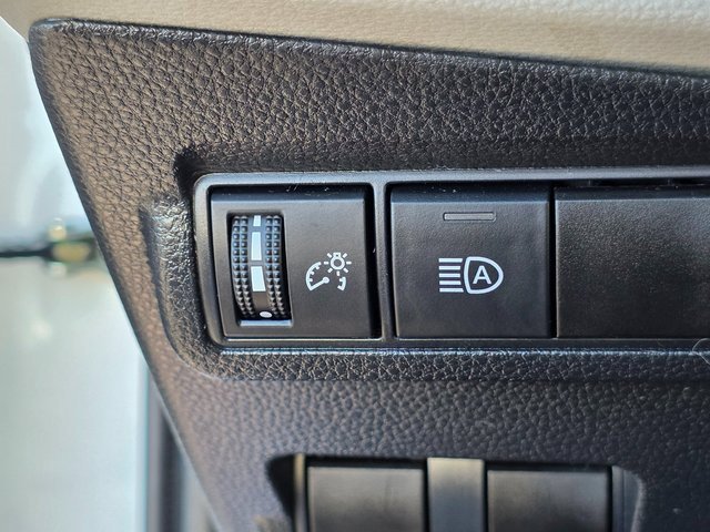 Used 2022 Toyota Corolla Cross LE image 39