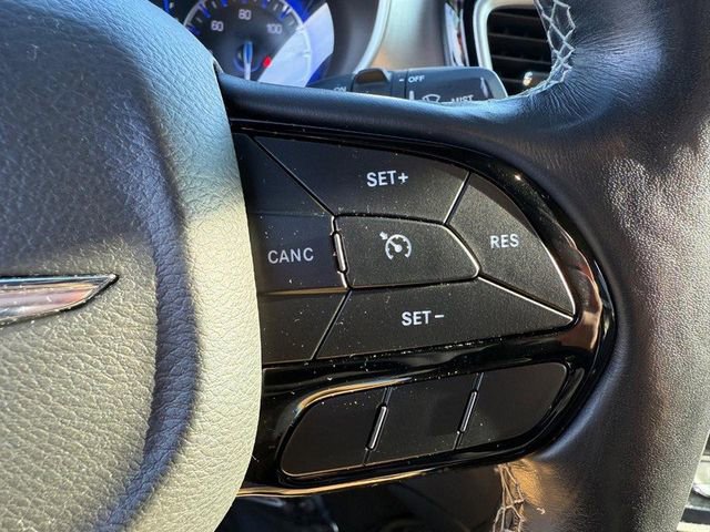 Used 2020 Chrysler Pacifica Touring-L AWD/4WD image 22