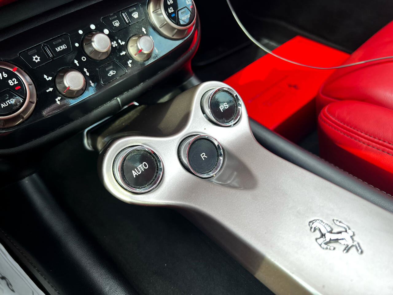 Used 2012 Ferrari California image 22