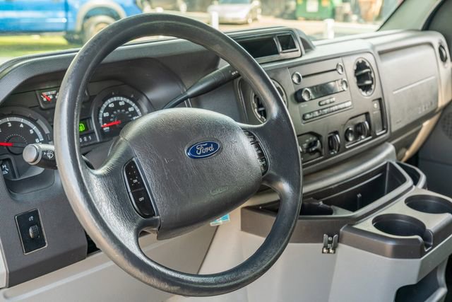 Used 2014 Ford E-350 and Econoline 350 XLT image 24