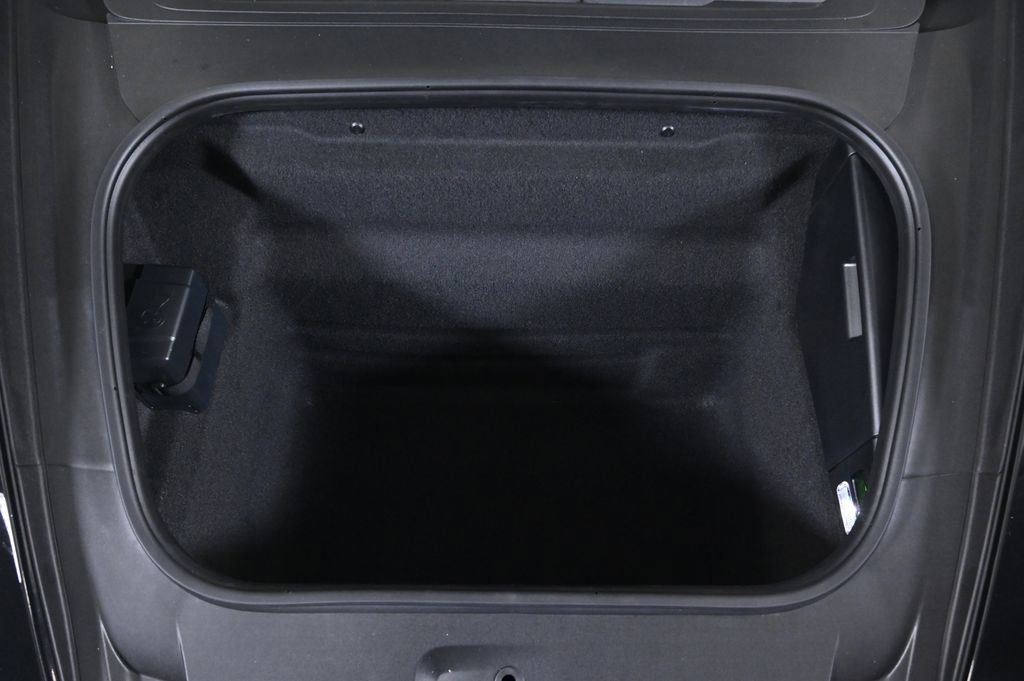 Used 2025 Porsche 911 Carrera w/ Sport Chrono Package image 27