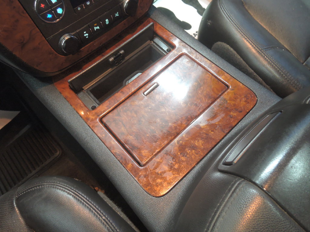 Used 2012 Chevrolet Suburban LTZ AWD/4WD image 19