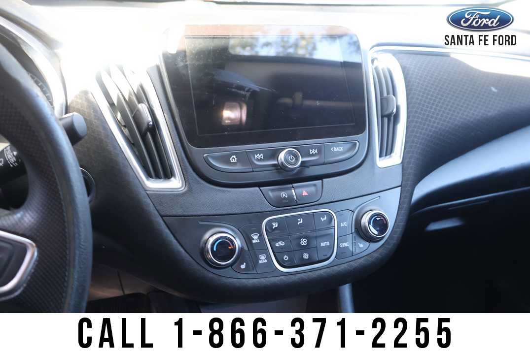 Used 2020 Chevrolet Malibu LT FWD image 27