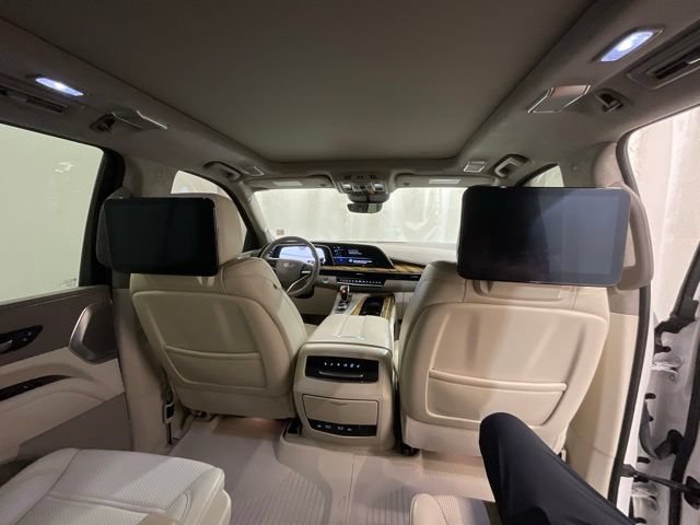 Used 2022 Cadillac Escalade Sport Platinum w/ LPO, ONYX Package AWD/4WD image 29
