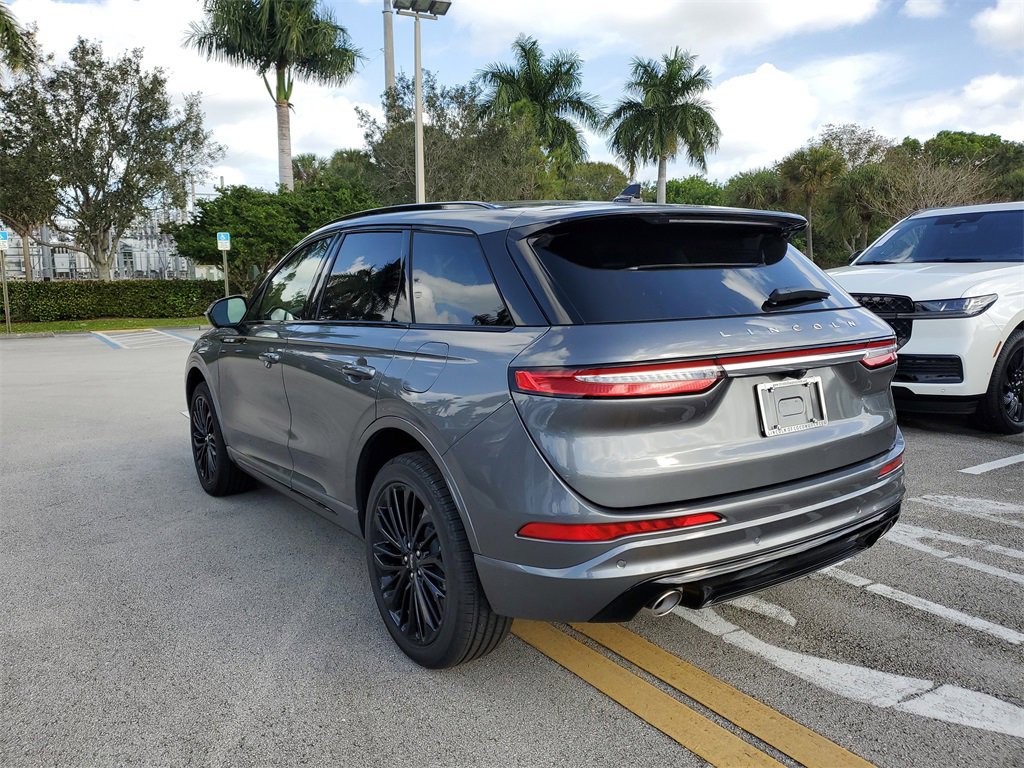 New 2026 Lincoln Corsair Reserve w/ Jet Appearance Package image 3