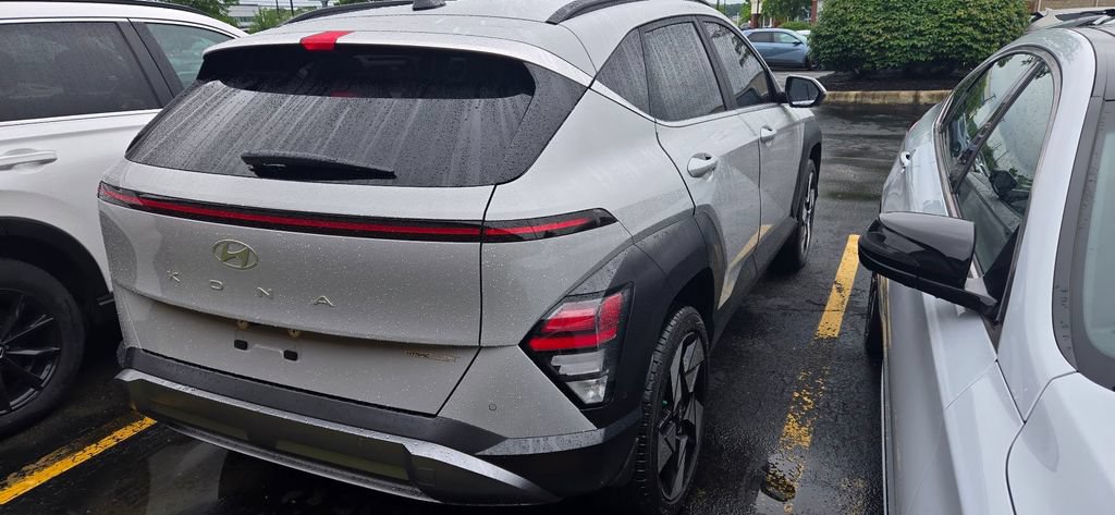 Used 2024 Hyundai Kona Limited AWD/4WD image 5