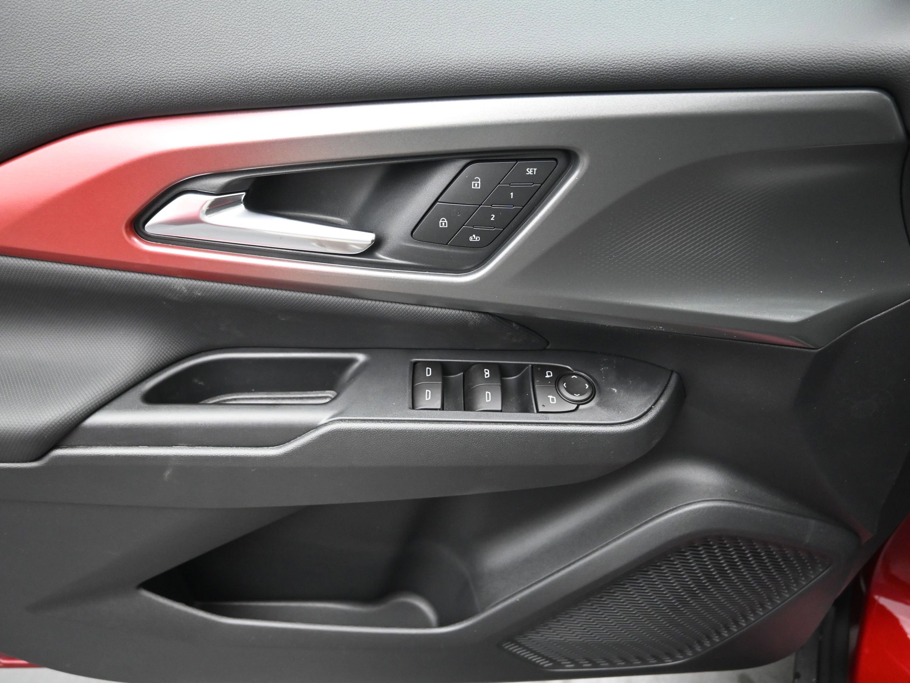 New 2026 Chevrolet Equinox EV RS image 13