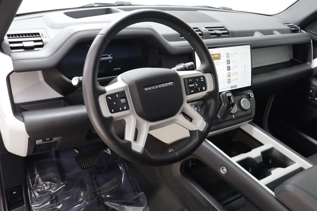 Certified 2026 Land Rover Defender 110 S AWD/4WD image 7