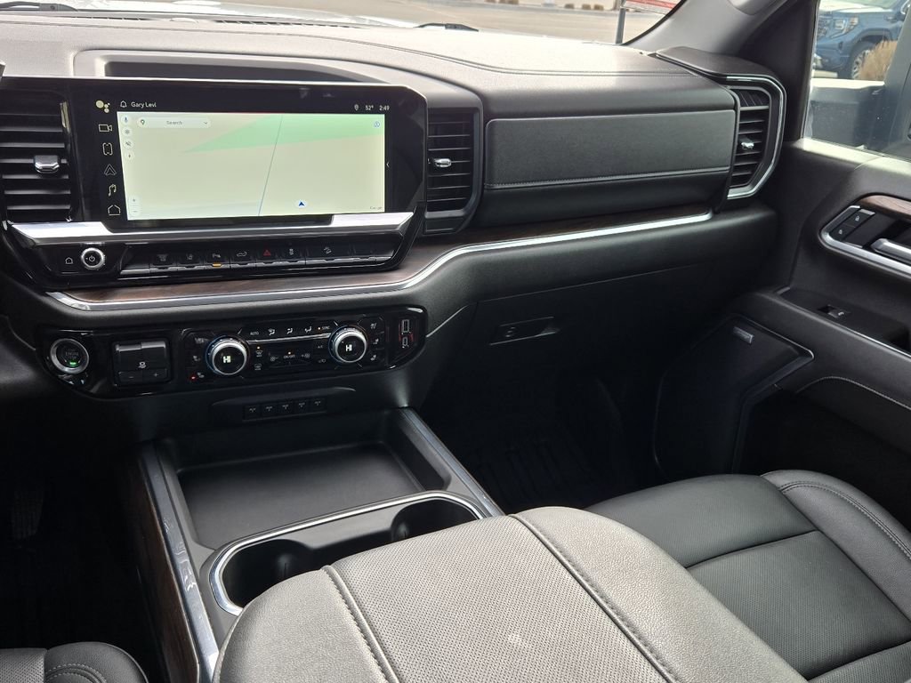 Used 2025 GMC Sierra 3500 SLT w/ SLT Convenience Package image 34