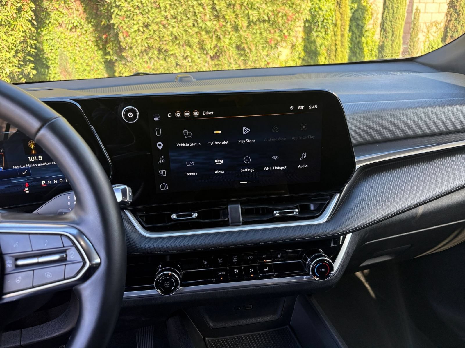 Used 2025 Chevrolet Equinox LT AWD/4WD image 16