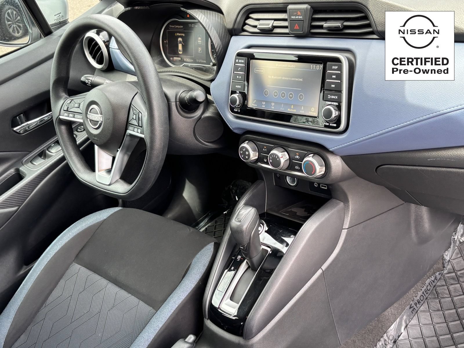 Used 2023 Nissan Versa SV FWD image 9