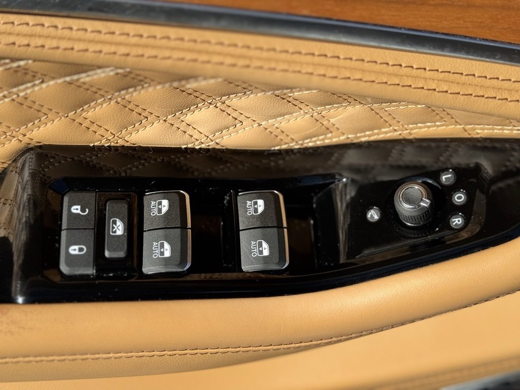 Used 2024 Jeep Grand Cherokee L Summit image 23