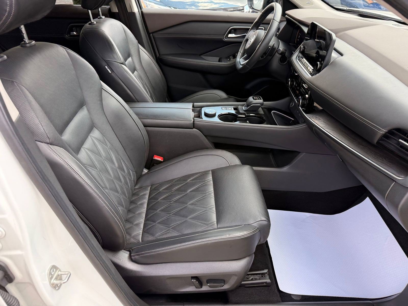 Certified 2021 Nissan Rogue Platinum AWD/4WD image 36