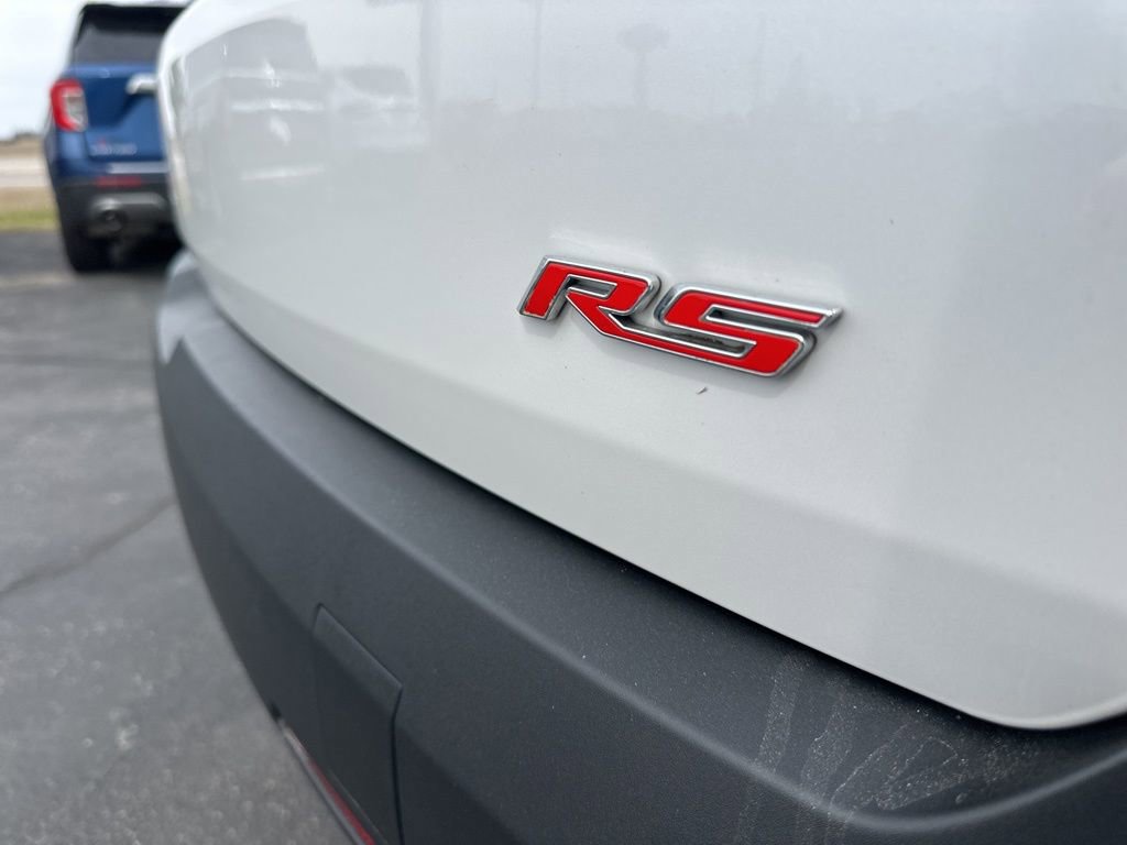 Used 2023 Chevrolet Traverse RS image 11