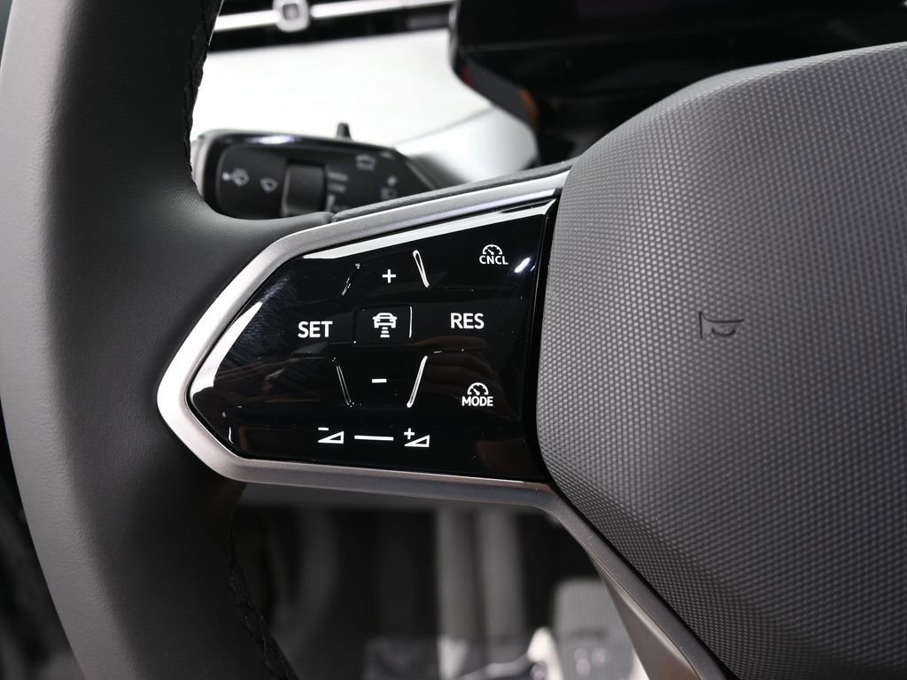 New 2025 Volkswagen ID. Buzz Pro S Plus image 17