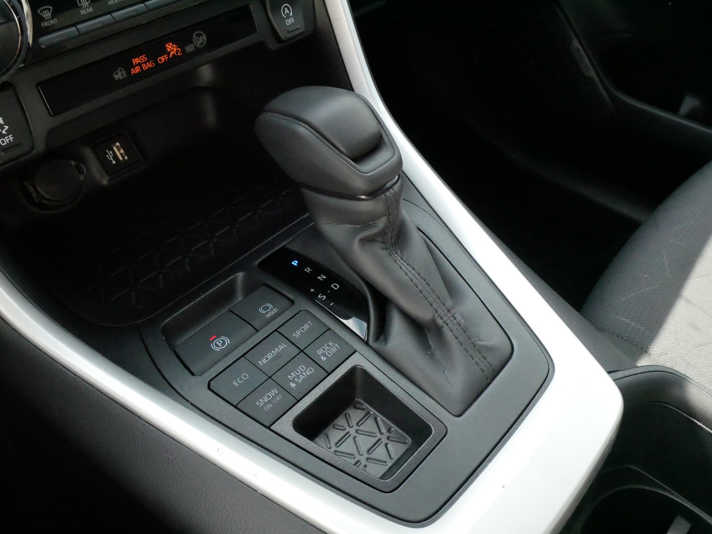 Certified 2025 Toyota RAV4 XLE AWD/4WD image 24