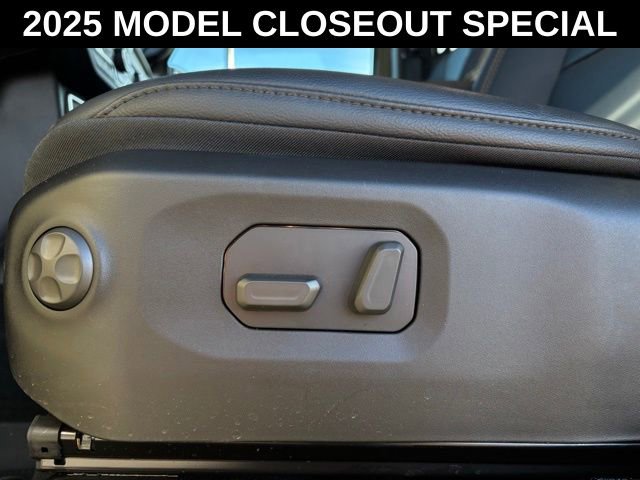 New 2025 Jeep Gladiator High Tide image 12