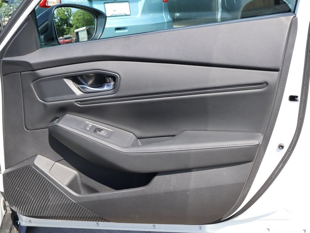 Used 2023 Honda Accord Sport image 11