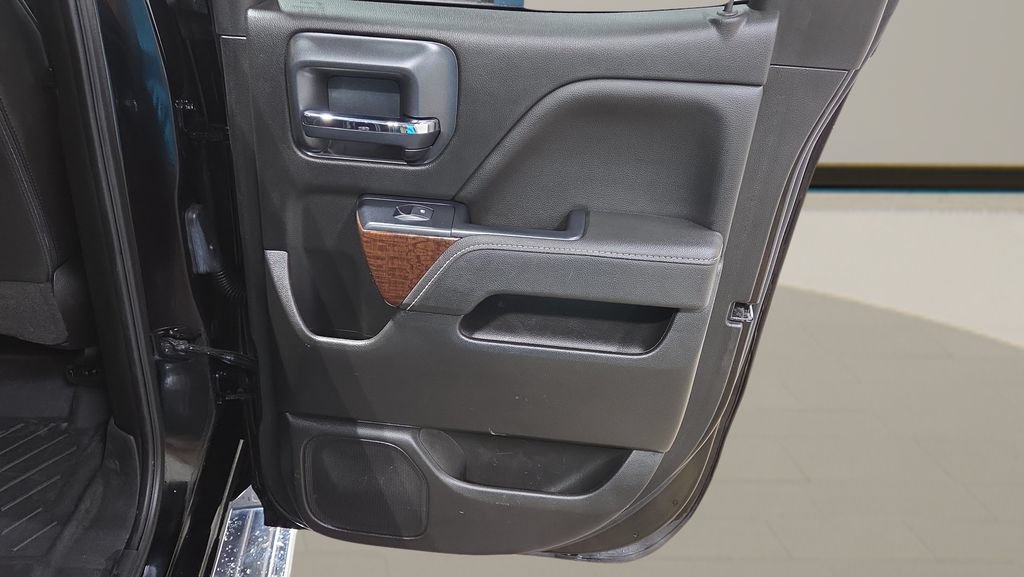 Used 2018 GMC Sierra 2500 SLT AWD/4WD image 25