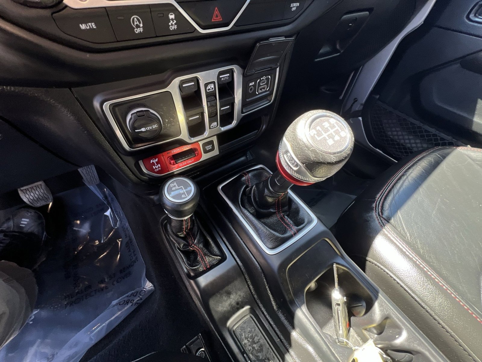 Used 2018 Jeep Wrangler Unlimited Rubicon w/ Steel Bumper Group image 21