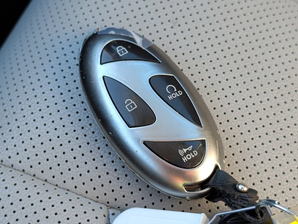 Used 2024 Hyundai Elantra Limited FWD image 39