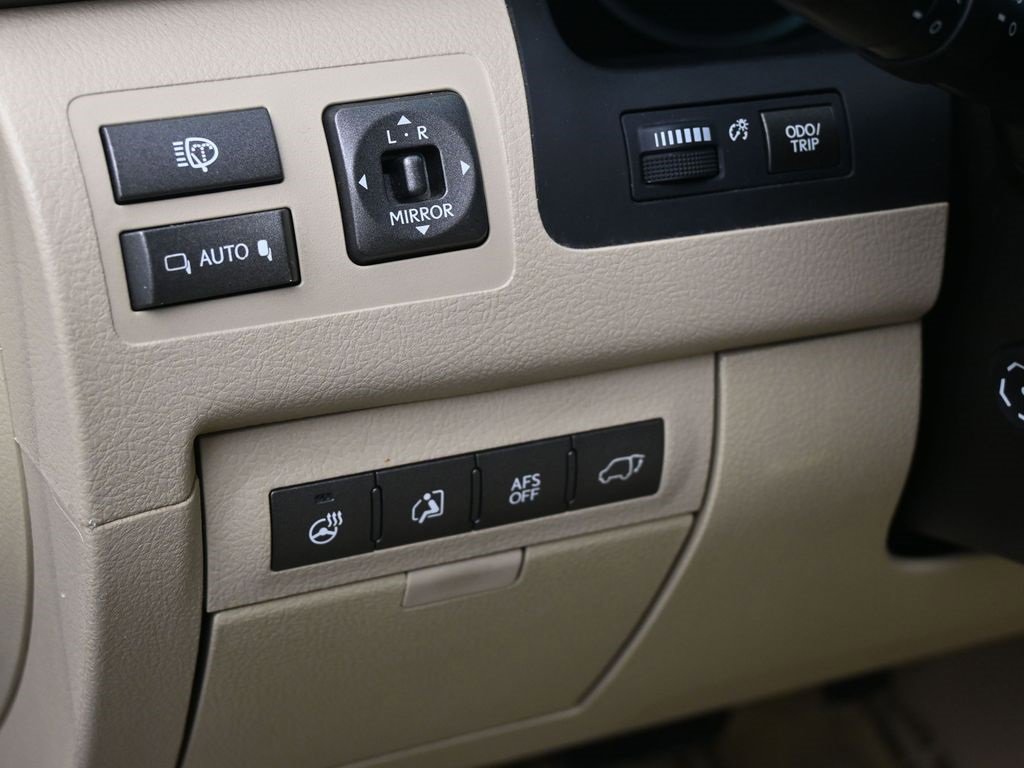 Used 2011 Lexus LX 570 4WD image 20