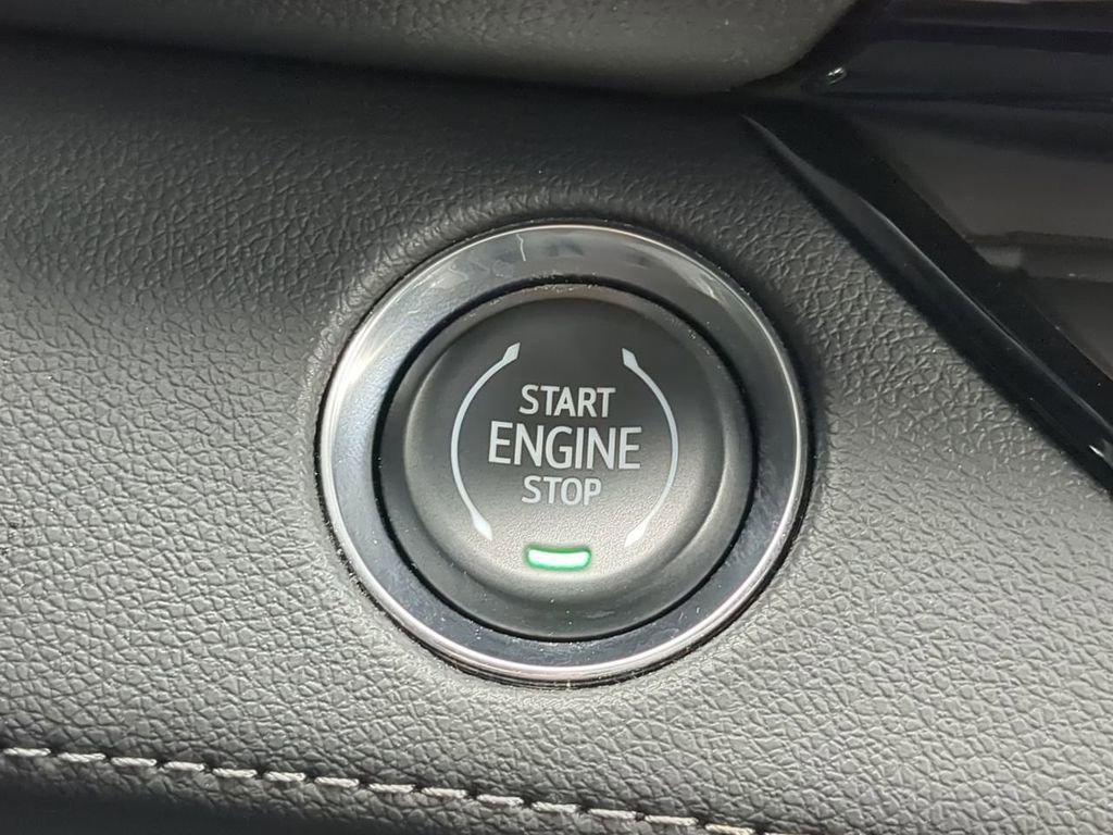 Used 2025 Buick Enclave Preferred image 28