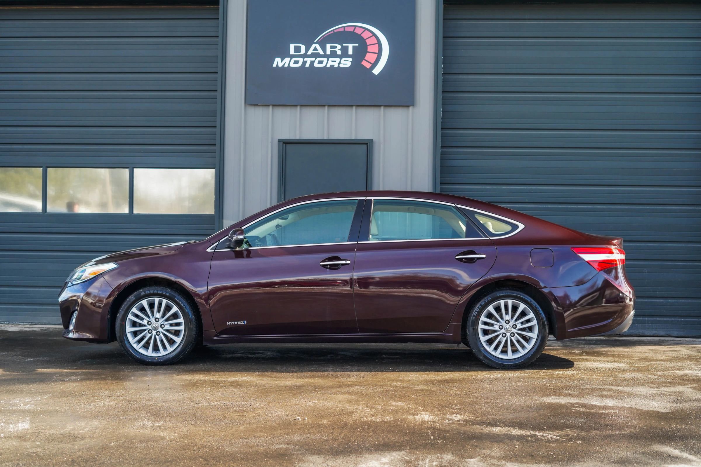 Used 2013 Toyota Avalon XLE Touring image 4