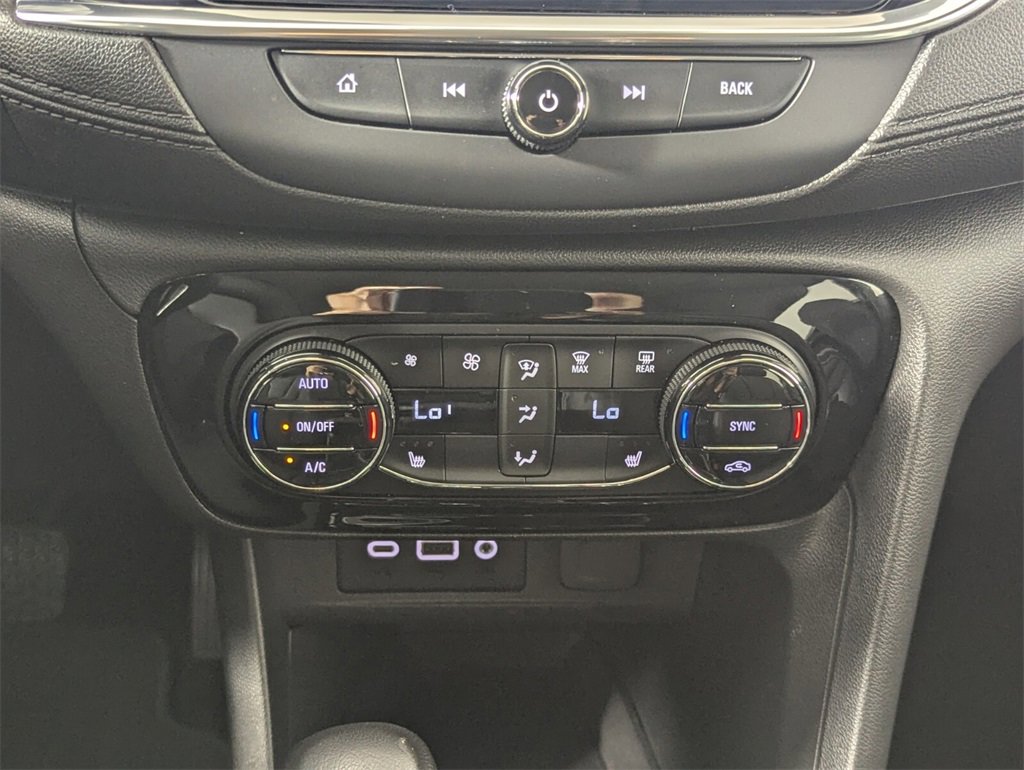 Used 2023 Buick Encore GX Select w/ Safety Package II image 19