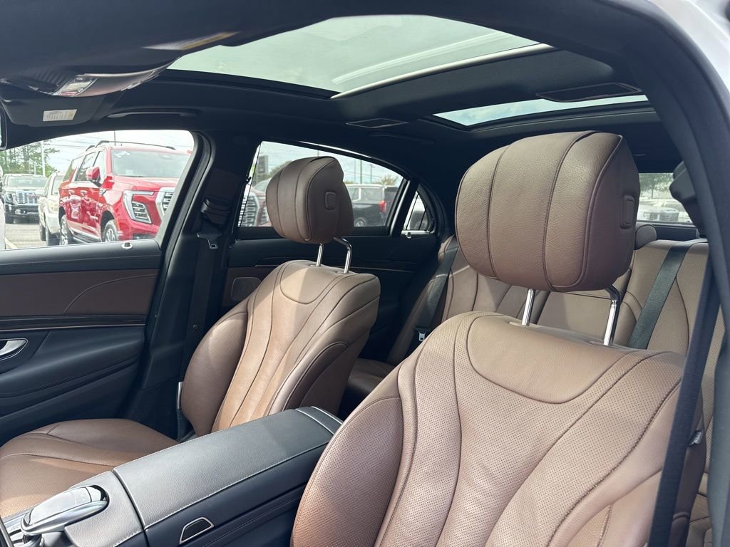 Used 2016 Mercedes-Benz S 550 Sedan image 11
