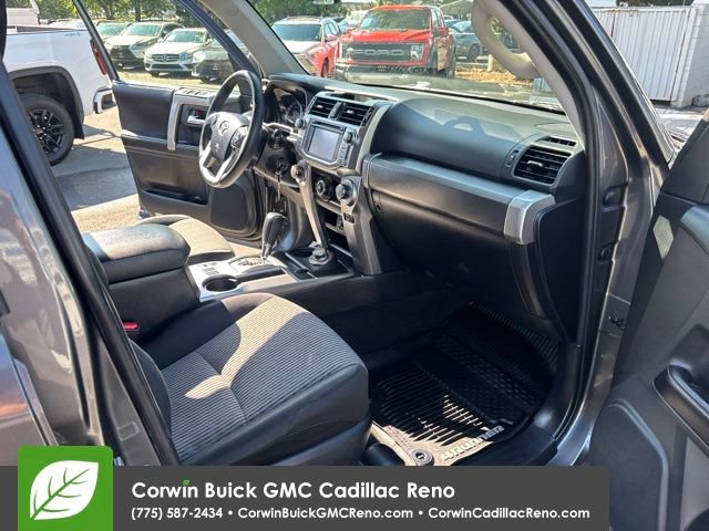 Used 2017 Toyota 4Runner SR5 AWD/4WD image 36