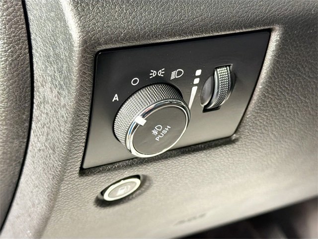 Used 2018 Jeep Grand Cherokee Summit image 10